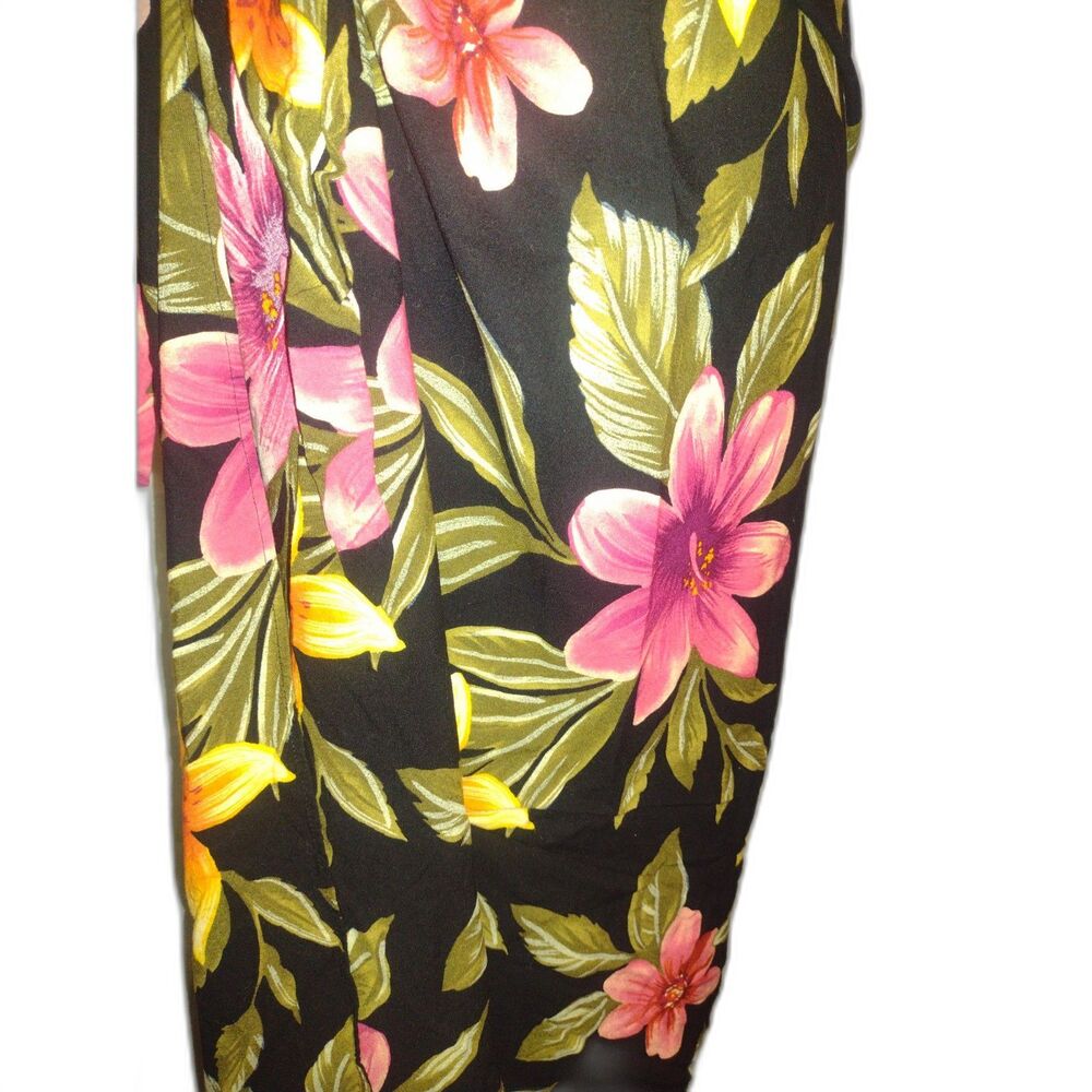 Roxanne Sarong Swim Cover-Up - Size M/L - Vibrant Tropical Print - Picture 2 of 6